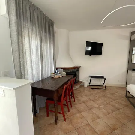 Lidya Malpensa بيت ضيافة غالاّراتي